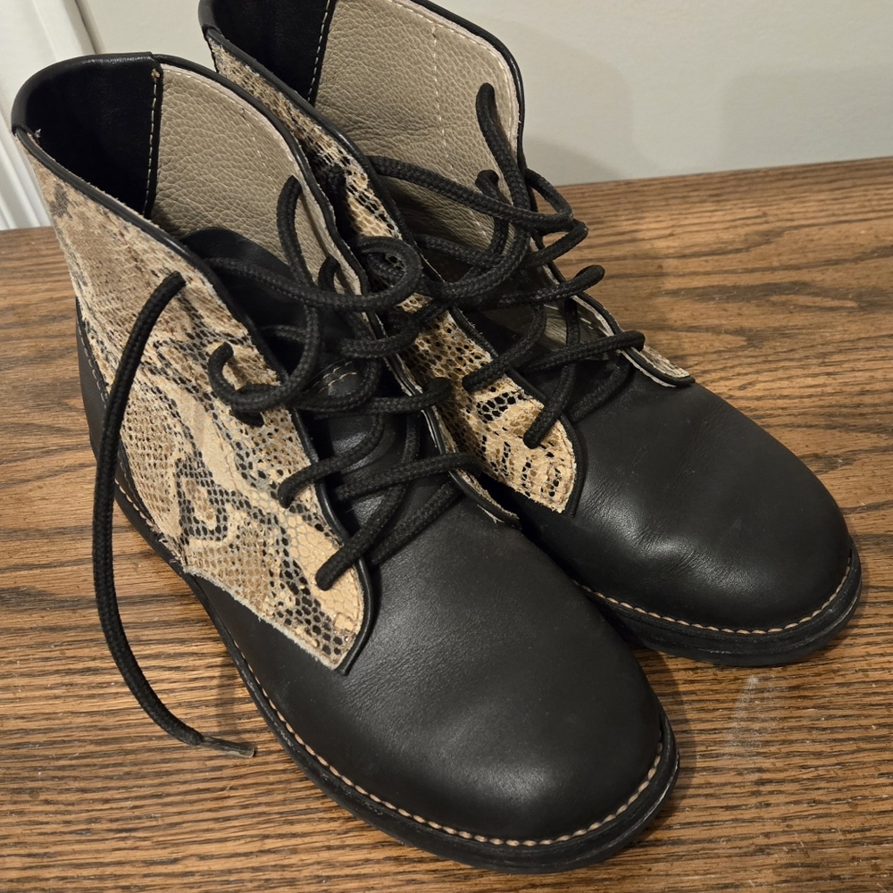 Ladies ankle boots